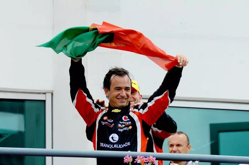 Miguel Ramos celebrating the victory in Portimão 2014